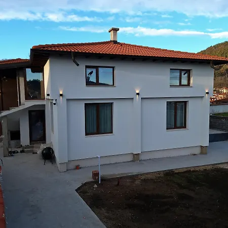 Casa Alegre - *